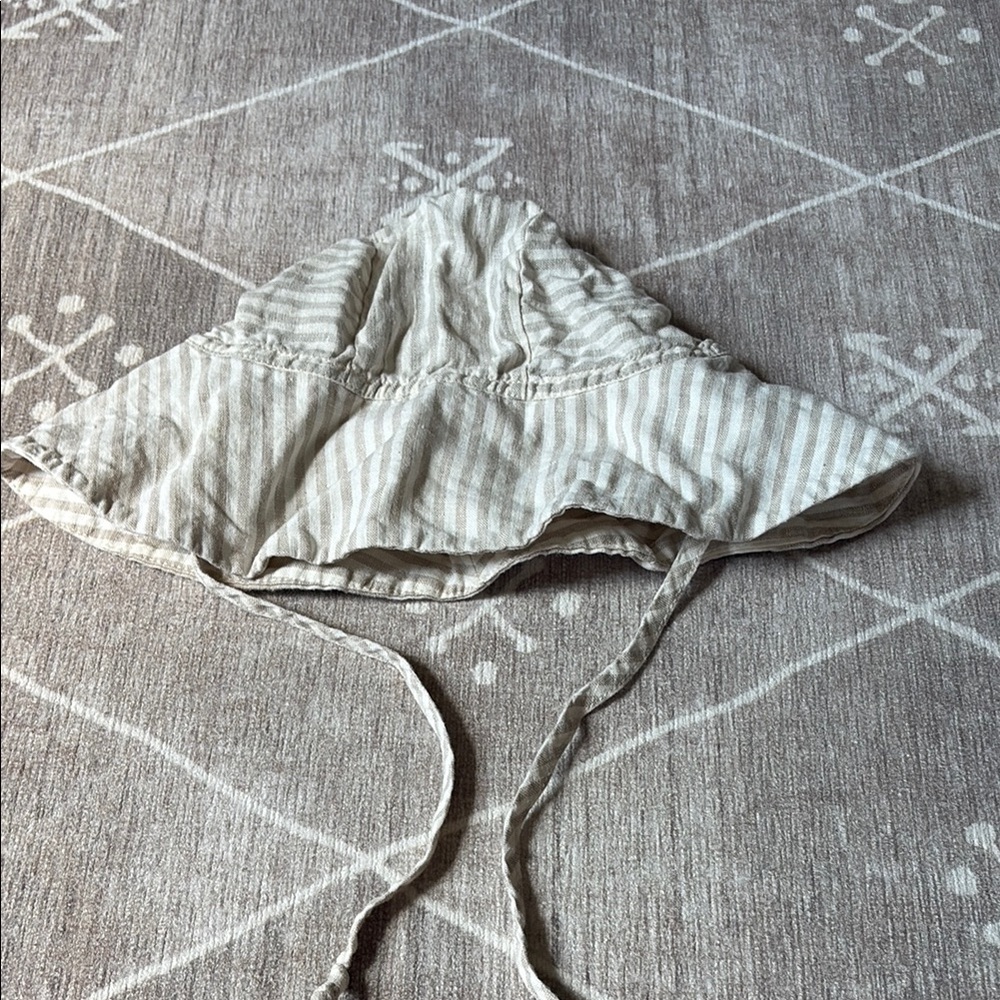 Striped Gray and Cream linen sunhat: Size 2-4 years